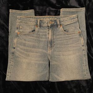 American Eagle Mom Jeans Light Wash